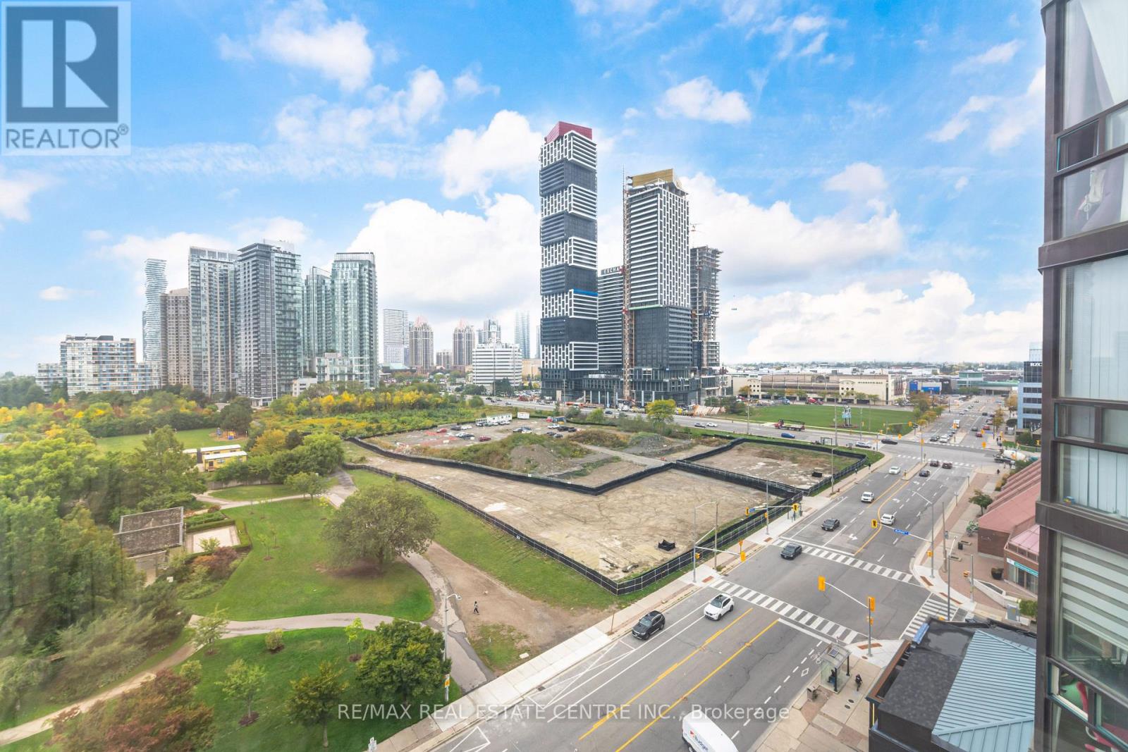 1812 - 265 Enfield Place, Mississauga, Ontario  L5B 3Y6 - Photo 12 - W12553420