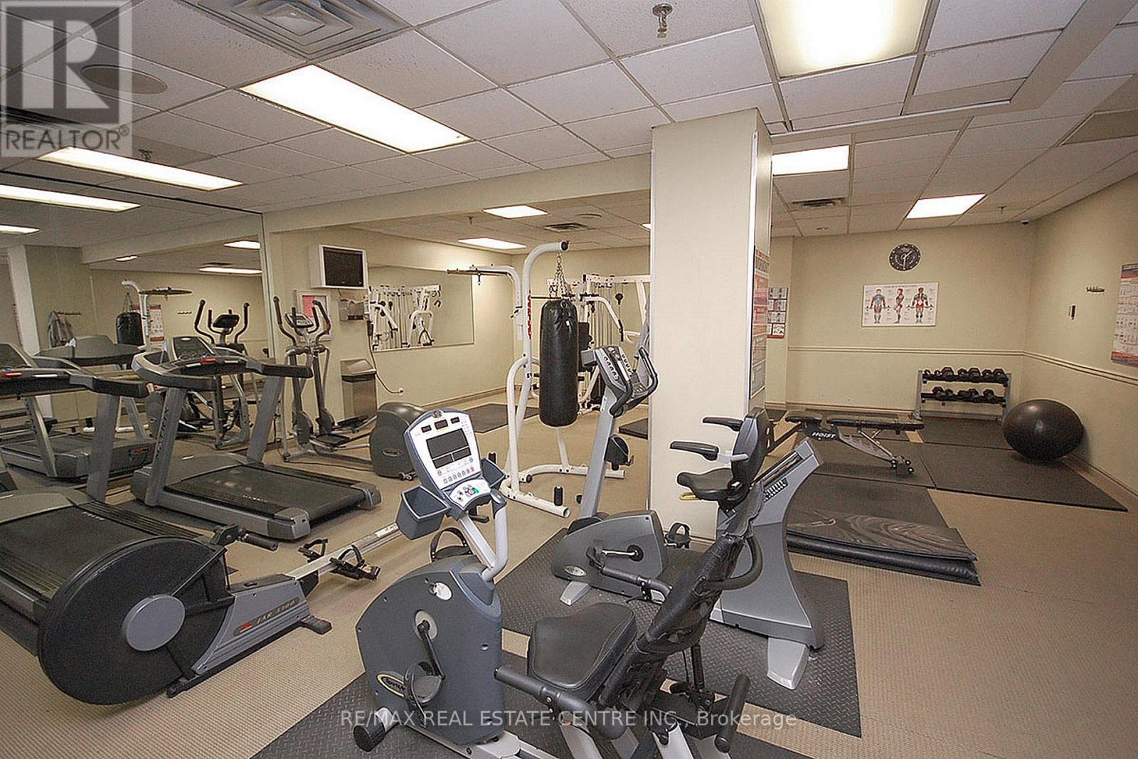 1812 - 265 Enfield Place, Mississauga, Ontario  L5B 3Y6 - Photo 17 - W12553420