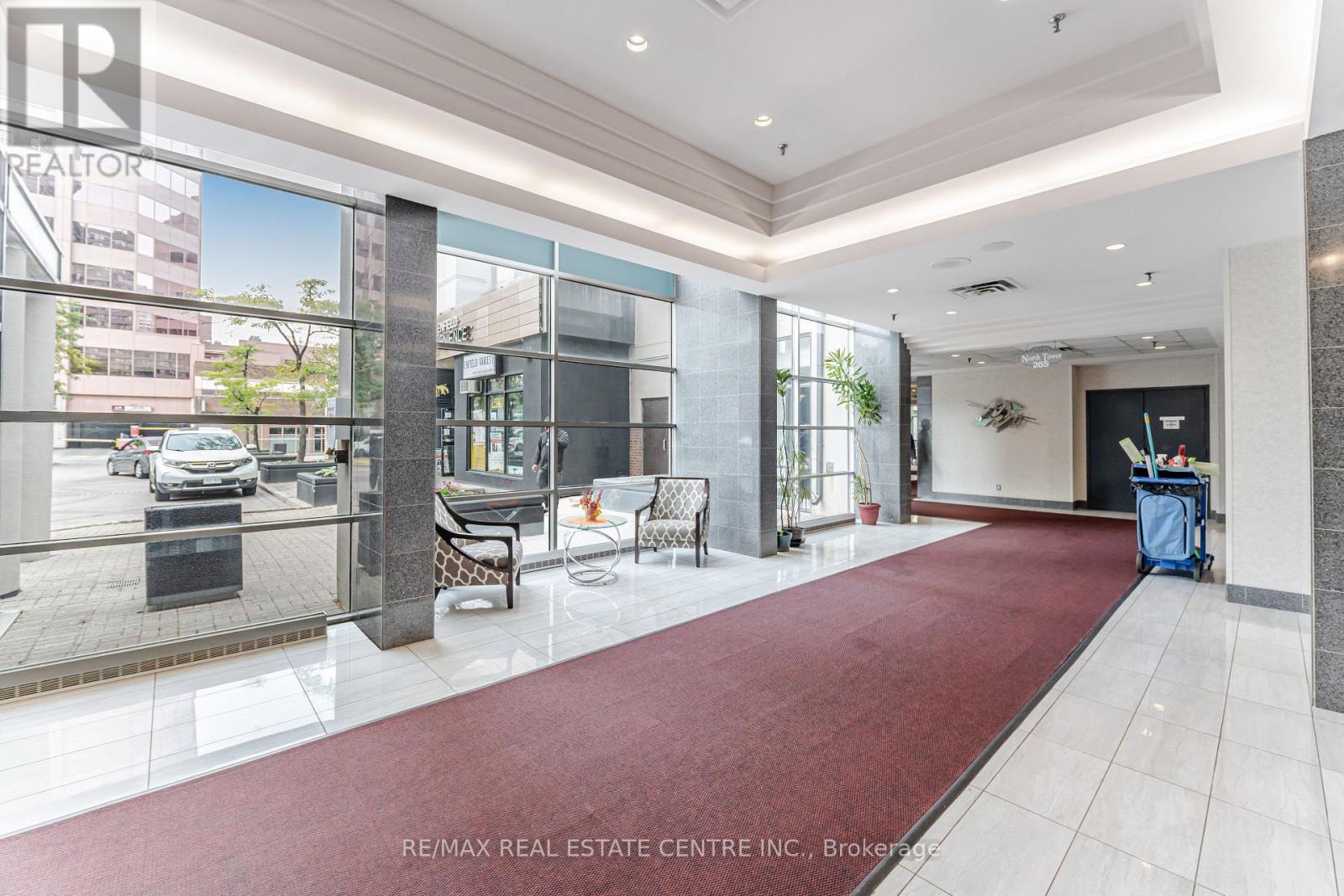 1812 - 265 Enfield Place, Mississauga, Ontario  L5B 3Y6 - Photo 5 - W12553420