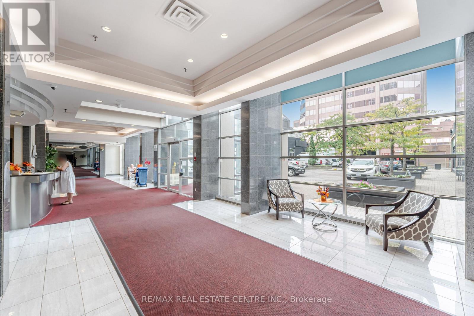 1812 - 265 Enfield Place, Mississauga, Ontario  L5B 3Y6 - Photo 6 - W12553420