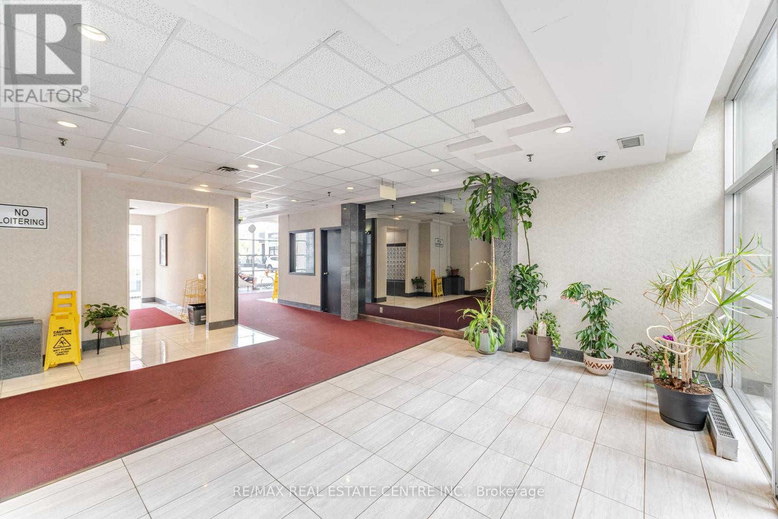 1812 - 265 Enfield Place, Mississauga, Ontario  L5B 3Y6 - Photo 7 - W12553420