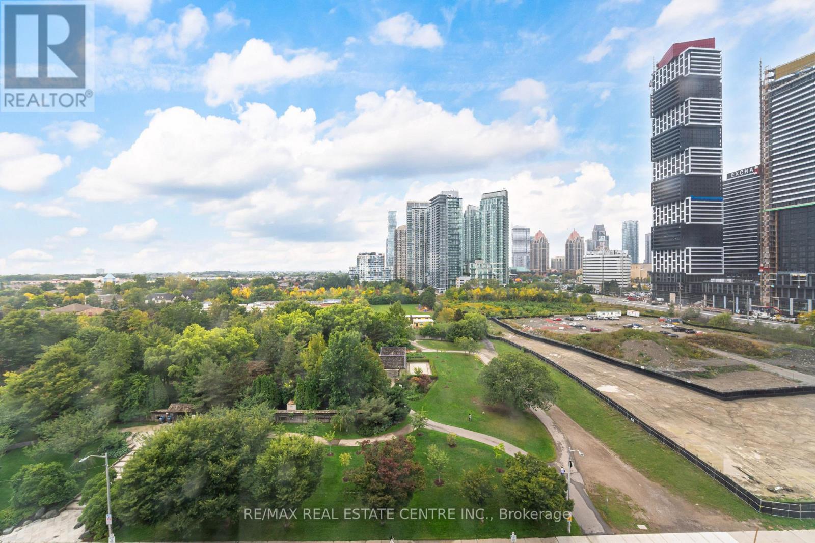 1812 - 265 Enfield Place, Mississauga, Ontario  L5B 3Y6 - Photo 9 - W12553420