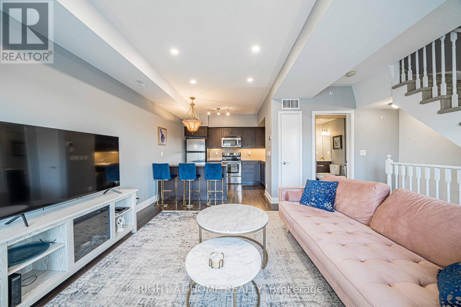 208 - 25 Richgrove Drive, Toronto, Ontario  M9R 0A3 - Photo 10 - W12553434