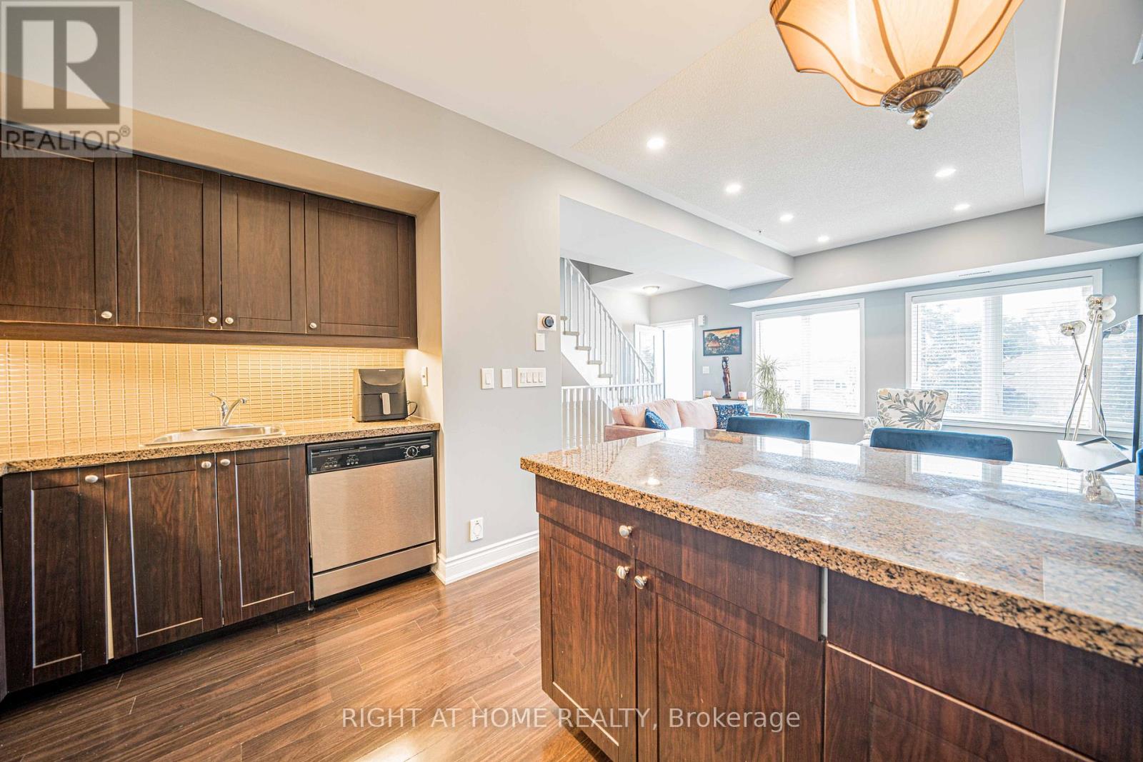 208 - 25 Richgrove Drive, Toronto, Ontario  M9R 0A3 - Photo 17 - W12553434