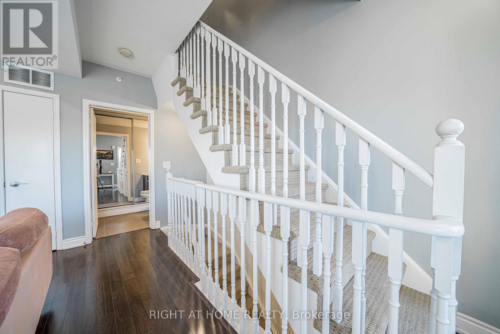 208 - 25 Richgrove Drive, Toronto, Ontario  M9R 0A3 - Photo 20 - W12553434