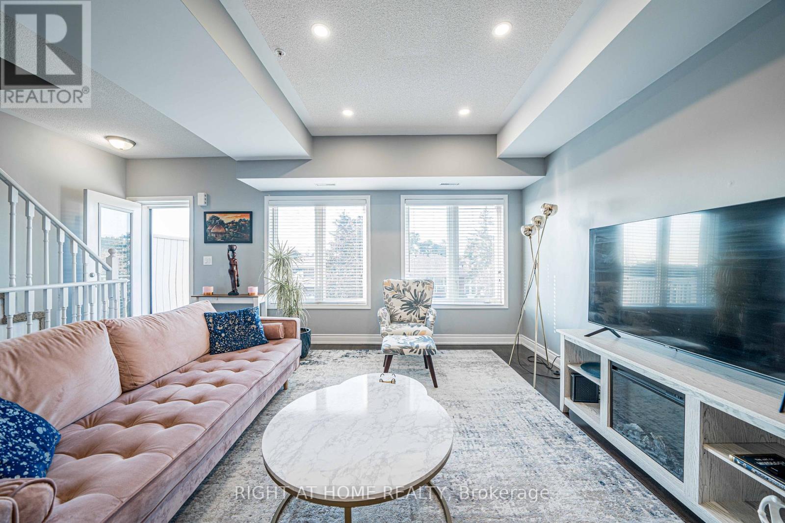 208 - 25 Richgrove Drive, Toronto, Ontario  M9R 0A3 - Photo 7 - W12553434