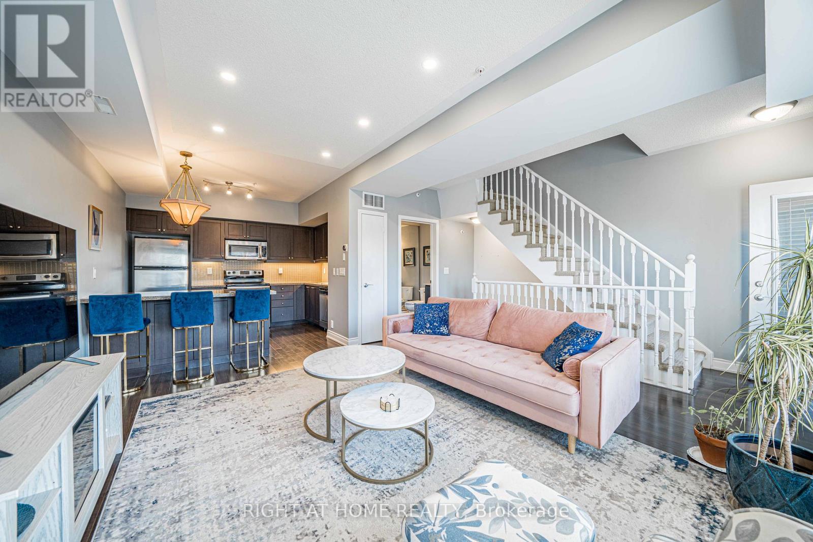 208 - 25 Richgrove Drive, Toronto, Ontario  M9R 0A3 - Photo 9 - W12553434