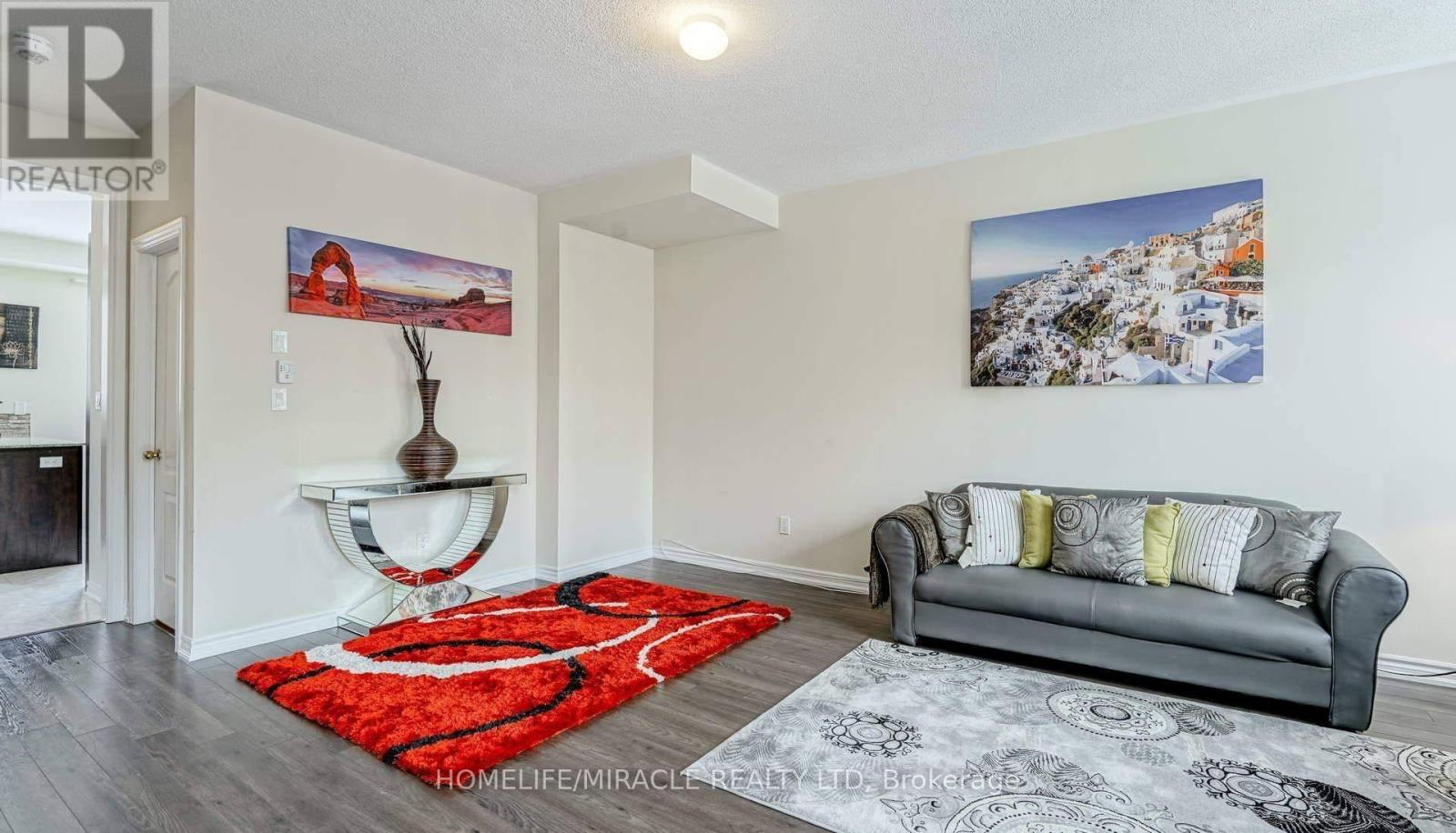 8 Hobart Gardens, Brampton, Ontario  L6Z 0B4 - Photo 9 - W12553444