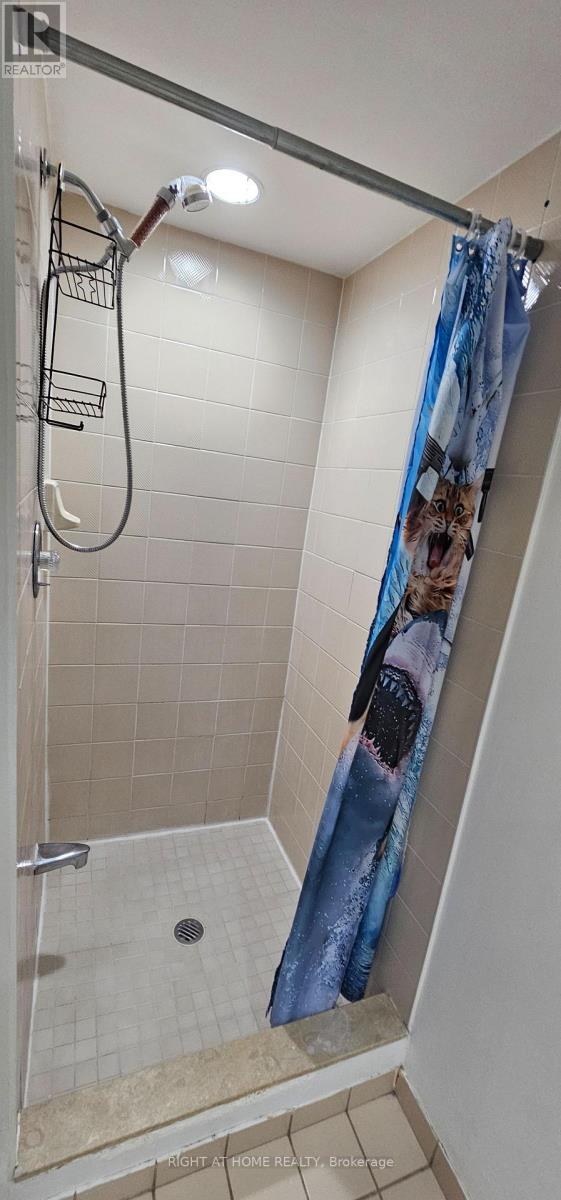 411 - 4460 Tucana Court, Mississauga, Ontario  L5R 3R4 - Photo 18 - W12553460