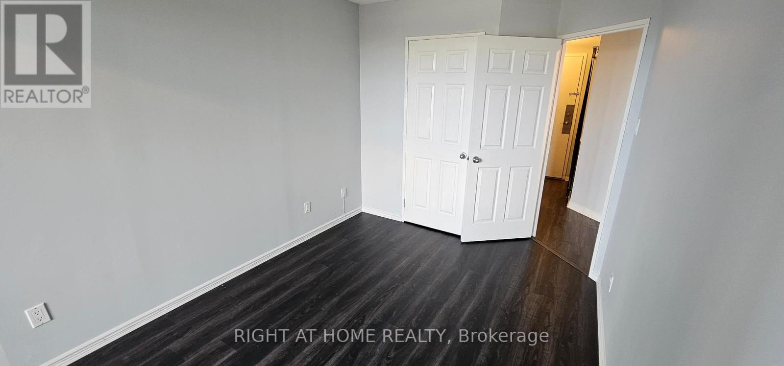 411 - 4460 Tucana Court, Mississauga, Ontario  L5R 3R4 - Photo 9 - W12553460