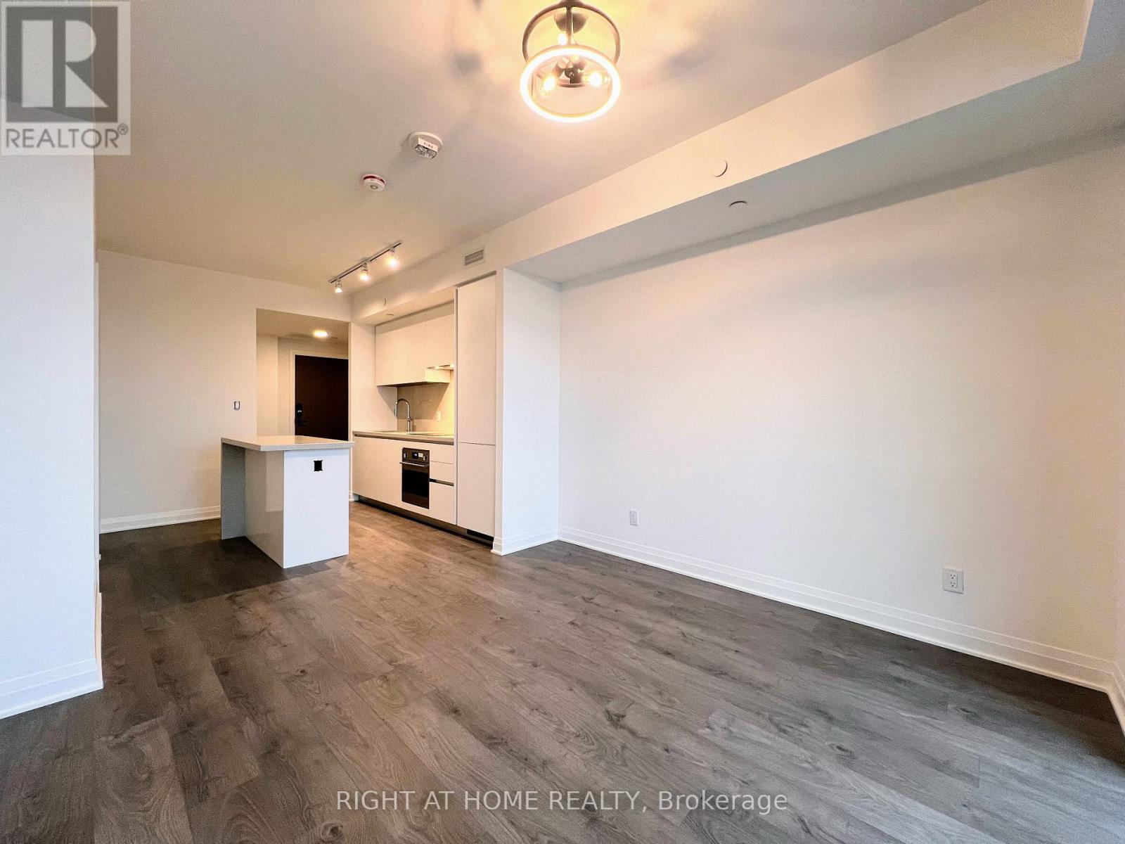 3810 - 4015 The Exchange Street, Mississauga, Ontario  L5B 0N9 - Photo 8 - W12553464