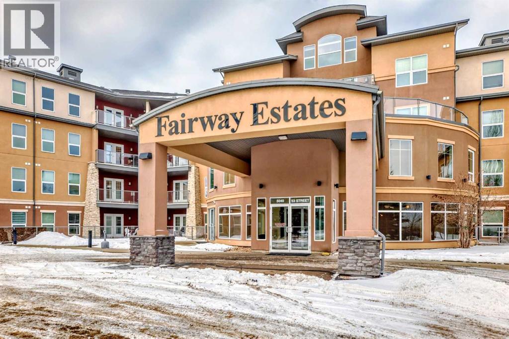 302, 5040 53 Street, Sylvan Lake, Alberta  T4S 0A4 - Photo 2 - A2247257