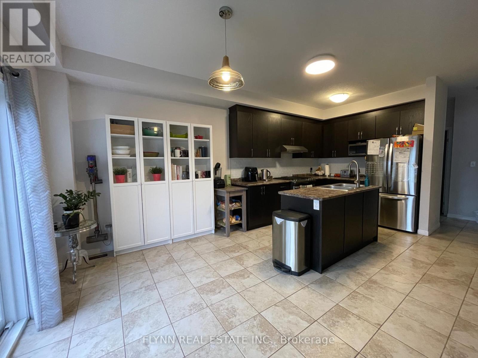 246 Woodway Trail, Norfolk, Ontario  N3Y 0C7 - Photo 5 - X12553430