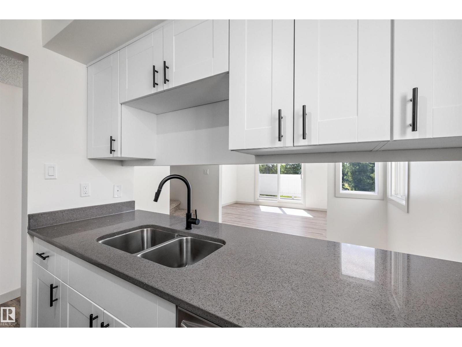 189 Lancaster Tc Nw, Edmonton, Alberta  T5X 5T2 - Photo 12 - E4466035