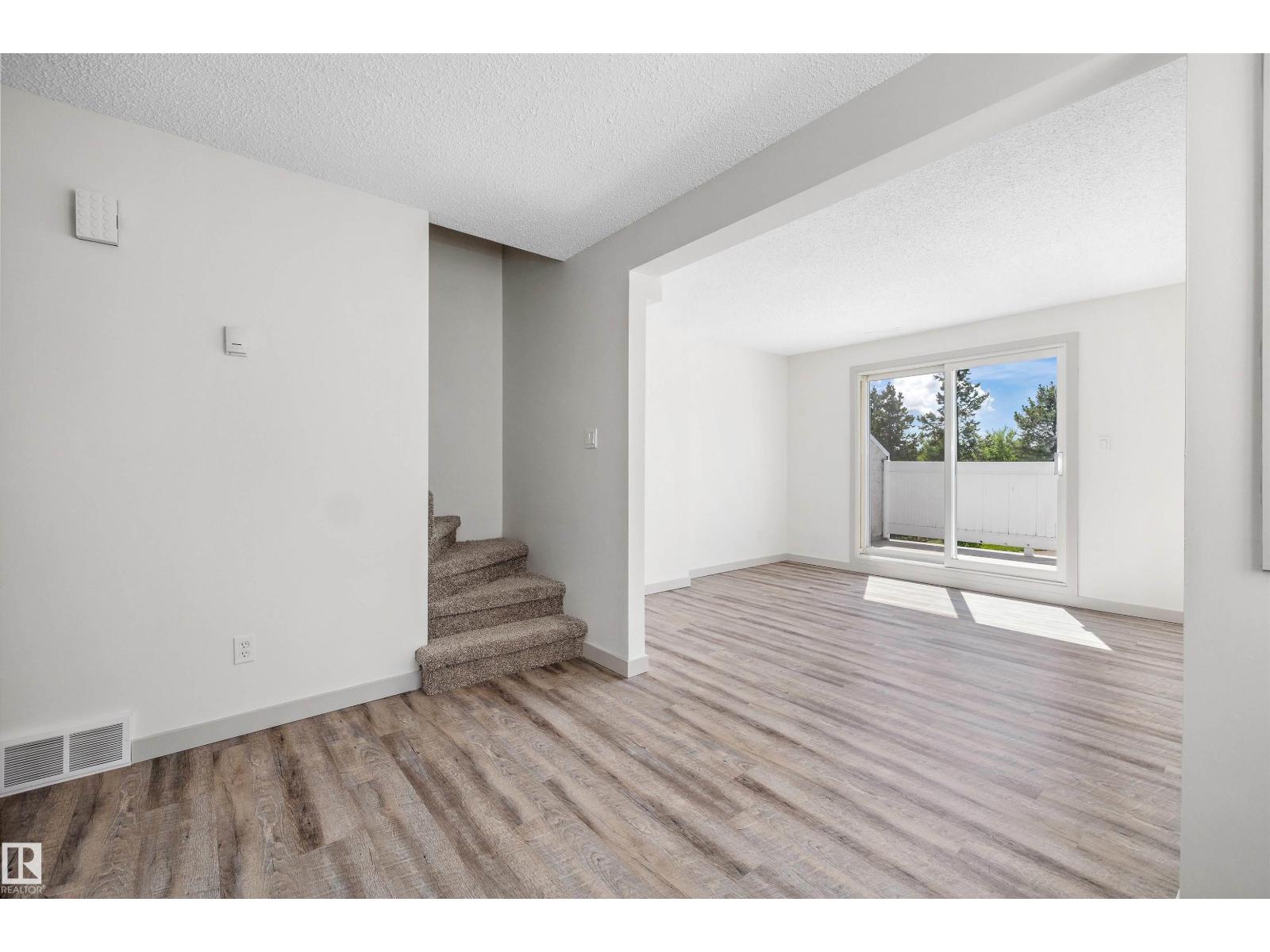 189 Lancaster Tc Nw, Edmonton, Alberta  T5X 5T2 - Photo 15 - E4466035