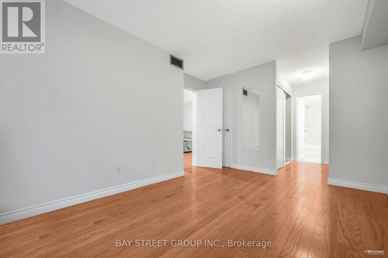 523 - 633 Bay Street, Toronto, Ontario  M5G 2G4 - Photo 12 - C12551736