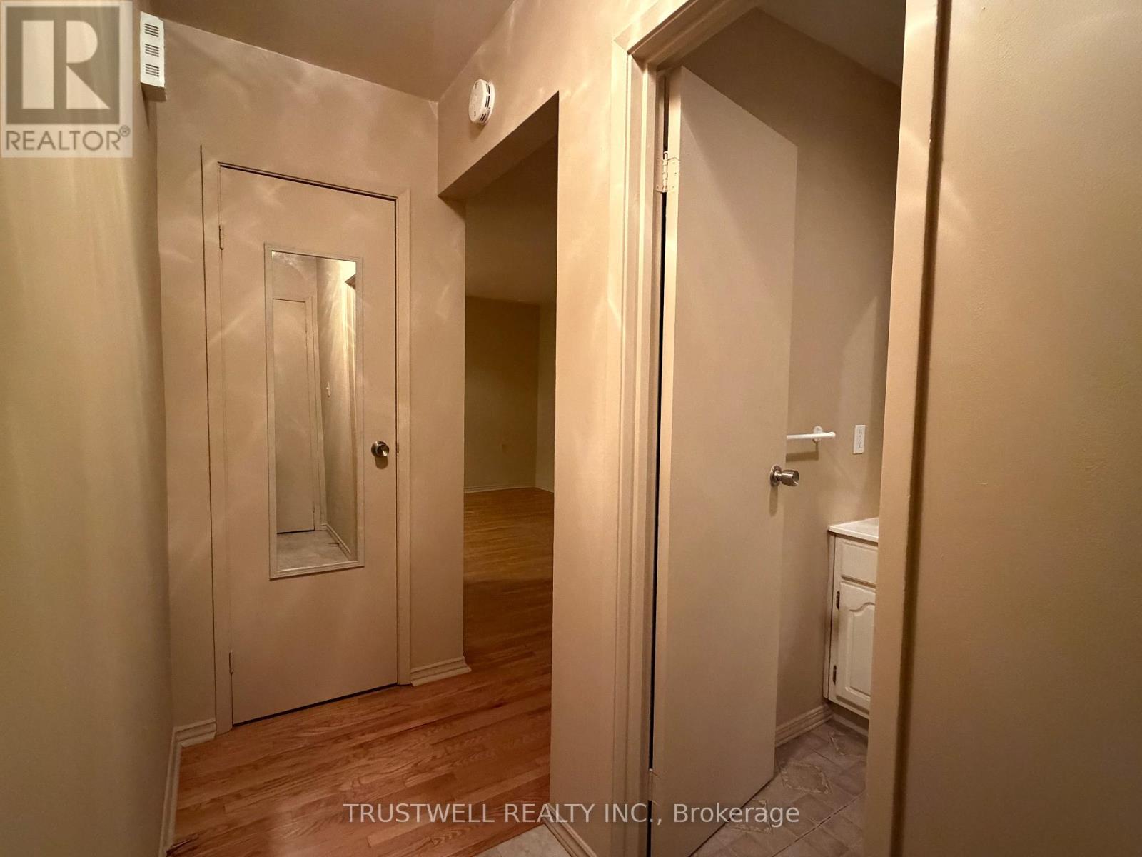 4 - 373 Broadview Avenue, Toronto, Ontario  M4K 2M7 - Photo 2 - E12543774