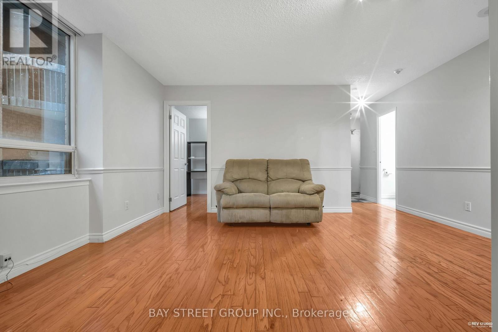523 - 633 Bay Street, Toronto, Ontario  M5G 2G4 - Photo 8 - C12551736
