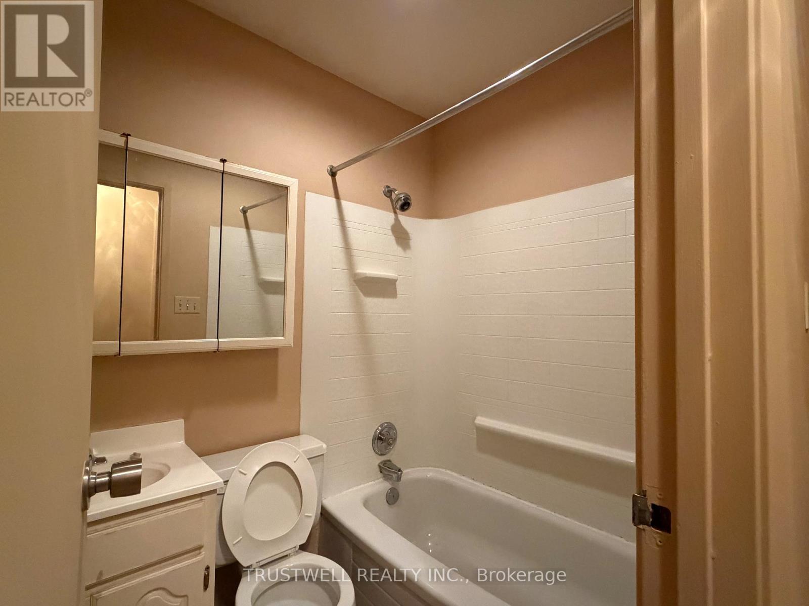 4 - 373 Broadview Avenue, Toronto, Ontario  M4K 2M7 - Photo 3 - E12543774