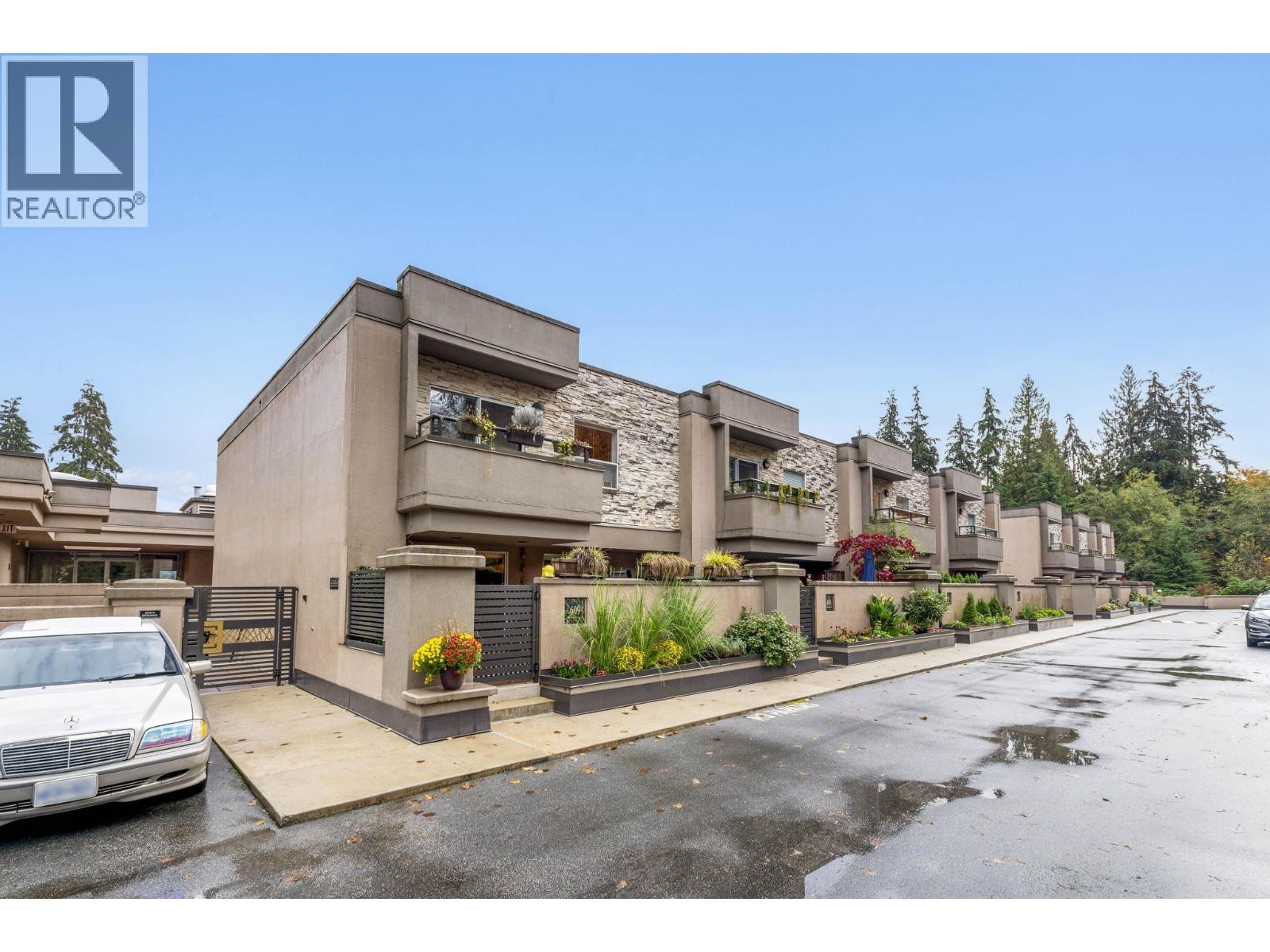 102 1500 Ostler Court, North Vancouver, British Columbia  V7G 2S2 - Photo 31 - R3068181