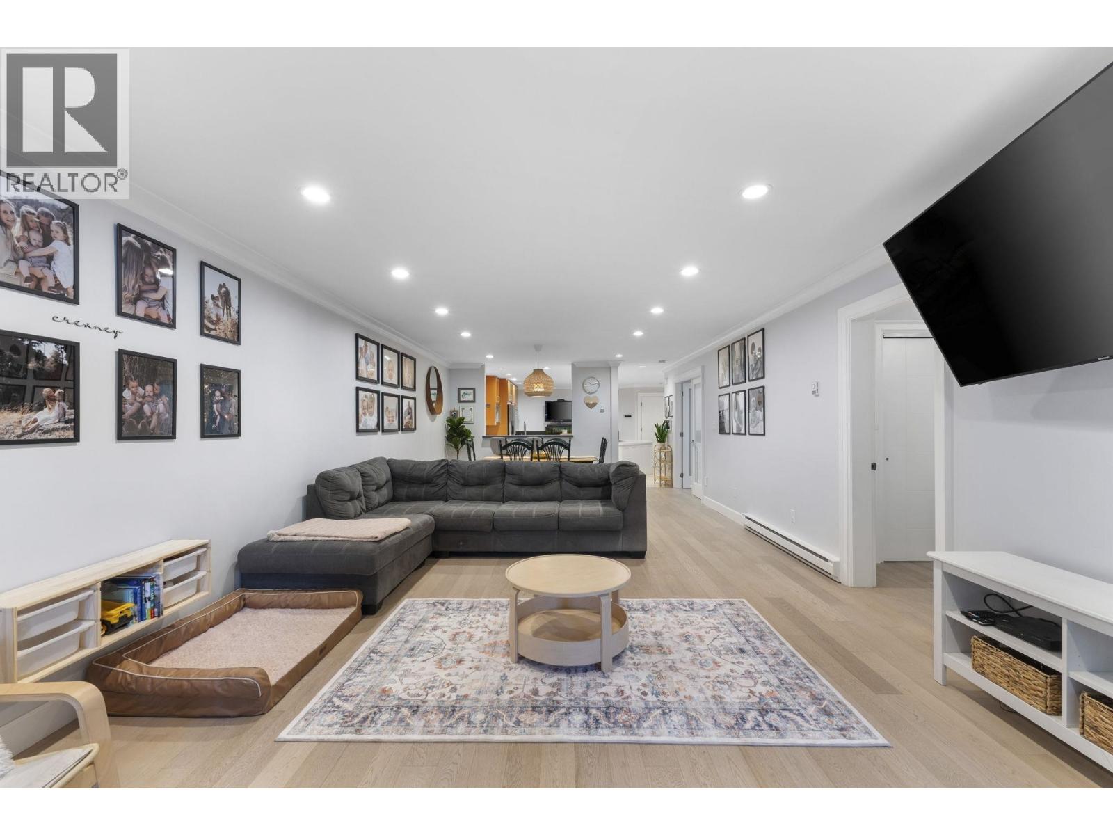 102 1500 Ostler Court, North Vancouver, British Columbia  V7G 2S2 - Photo 4 - R3068181