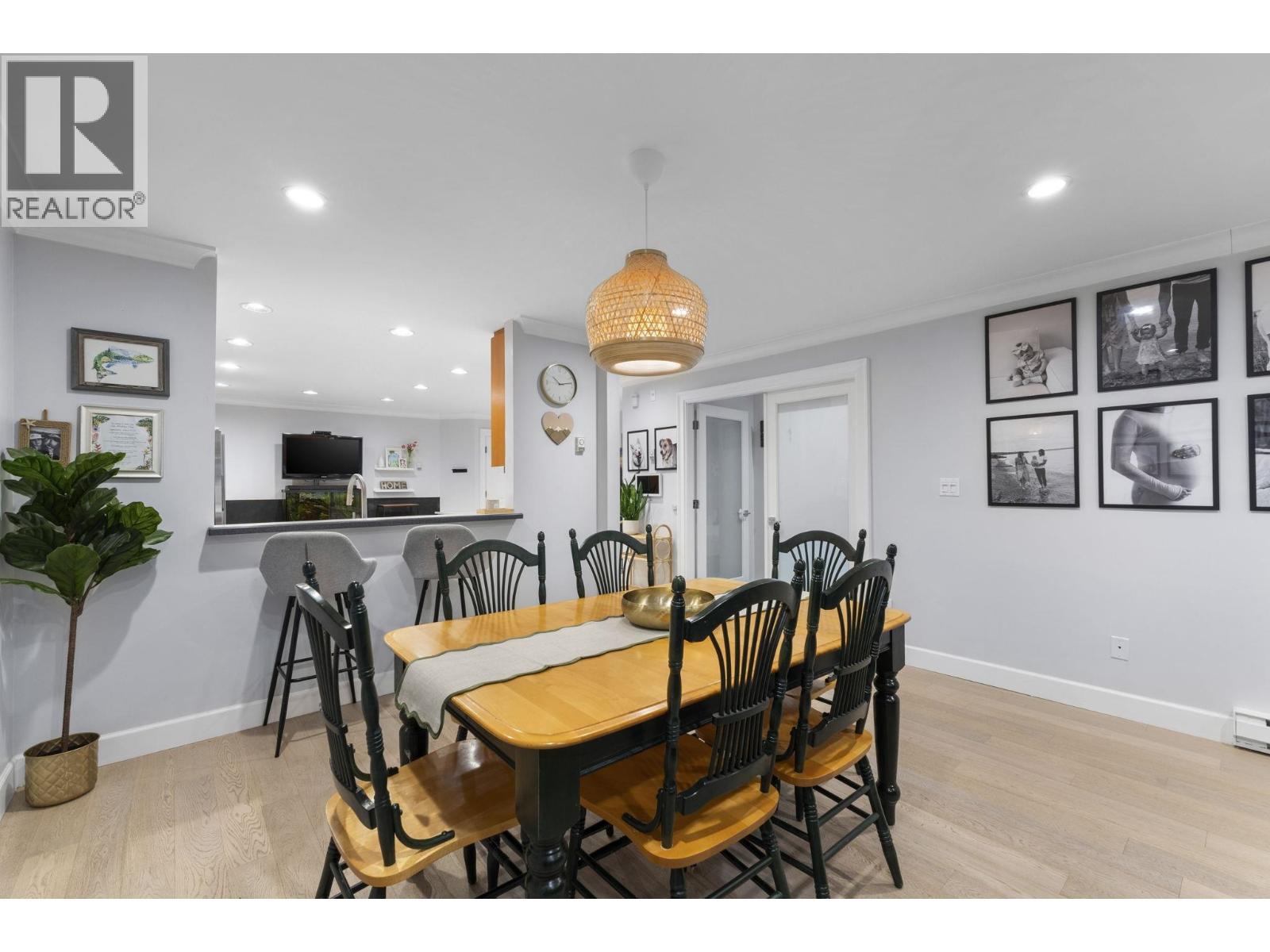 102 1500 Ostler Court, North Vancouver, British Columbia  V7G 2S2 - Photo 8 - R3068181