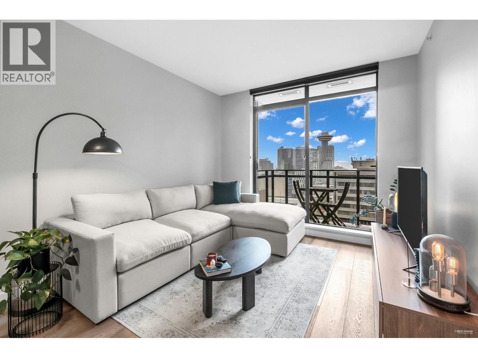 1907 788 Richards Street, Vancouver, British Columbia  V6B 0C7 - Photo 1 - R3068187