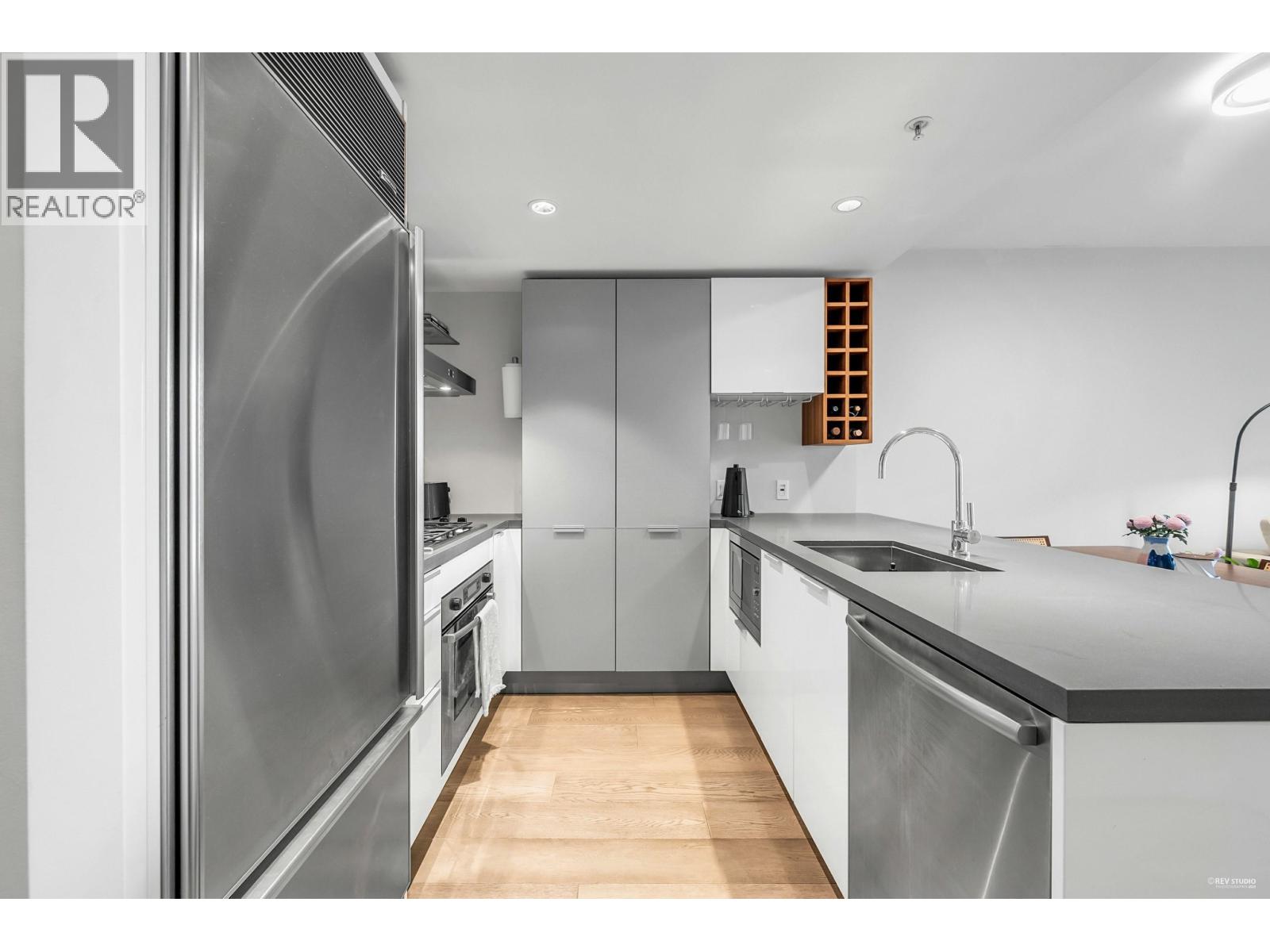 1907 788 Richards Street, Vancouver, British Columbia  V6B 0C7 - Photo 11 - R3068187