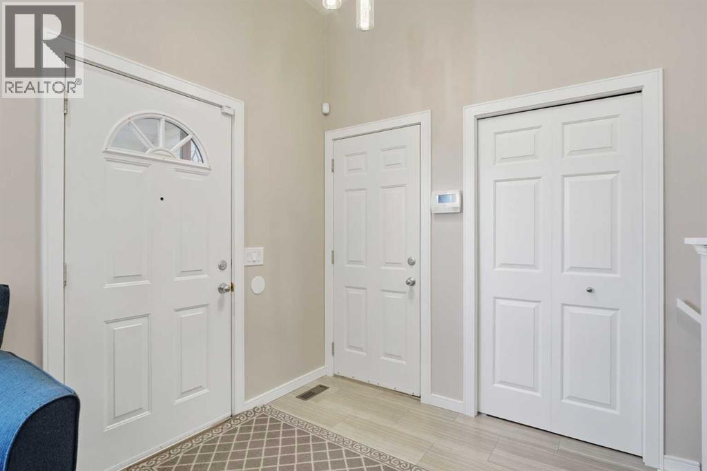 31 Applegrove Crescent Se, Calgary, Alberta  T2A 7P2 - Photo 5 - A2262808