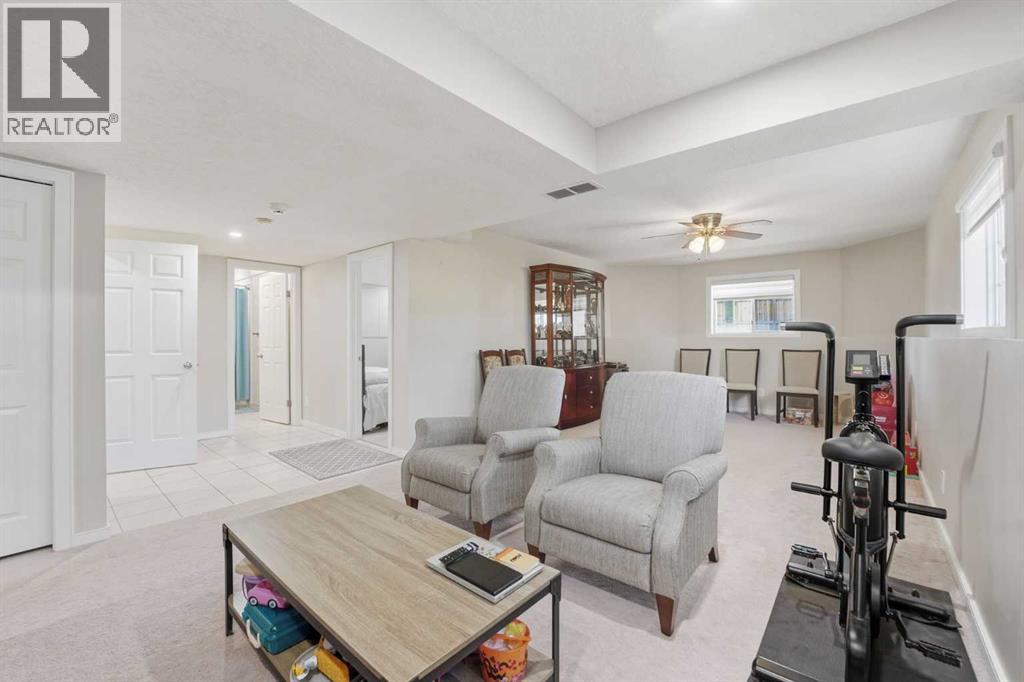 31 Applegrove Crescent Se, Calgary, Alberta  T2A 7P2 - Photo 15 - A2262808