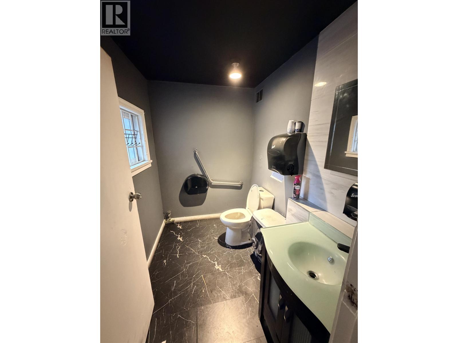 118028 Confidencial Confidentiall Street, Vancouver, British Columbia  V0V 0V0 - Photo 8 - C8073873