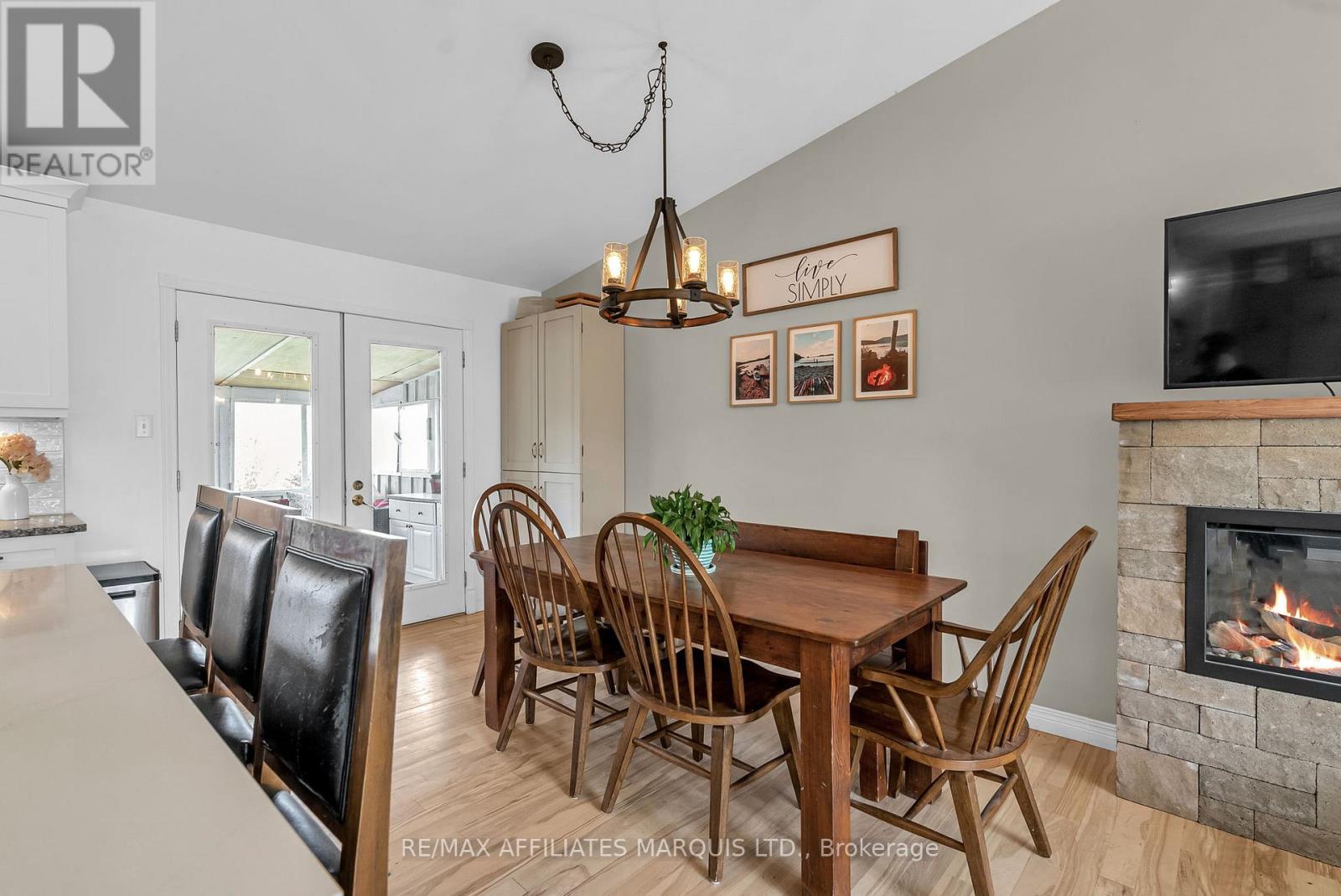 4239 County Rd 11 Road, South Stormont, Ontario  K7R 3L2 - Photo 12 - X12373223