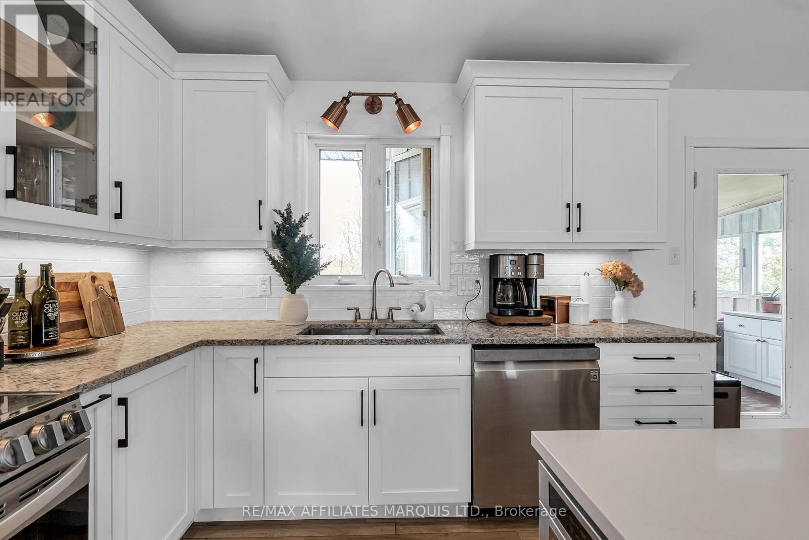 4239 County Rd 11 Road, South Stormont, Ontario  K7R 3L2 - Photo 10 - X12373223