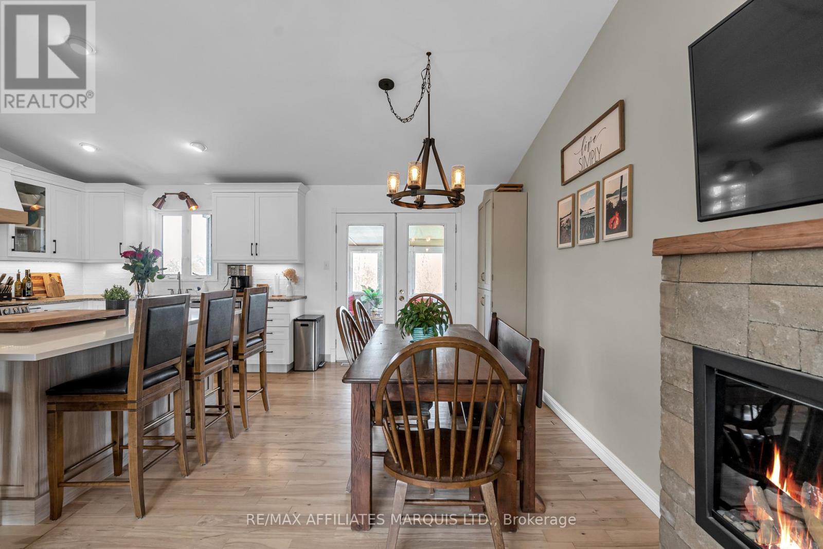 4239 County Rd 11 Road, South Stormont, Ontario  K7R 3L2 - Photo 13 - X12373223