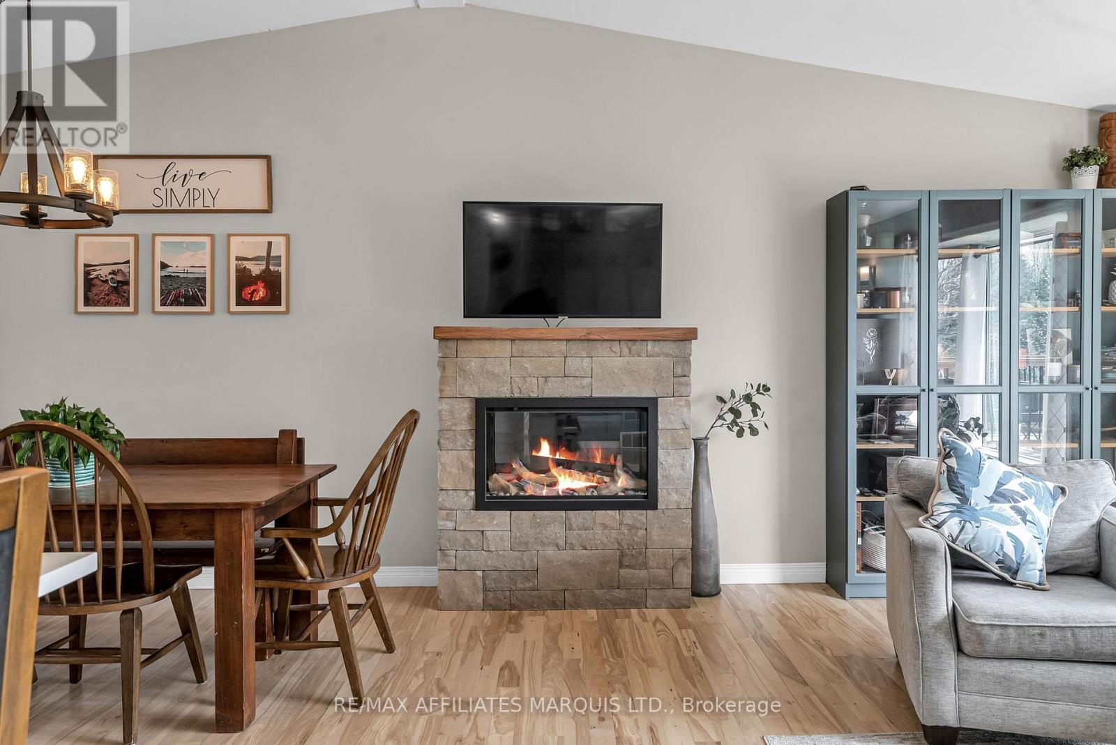 4239 County Rd 11 Road, South Stormont, Ontario  K7R 3L2 - Photo 8 - X12373223