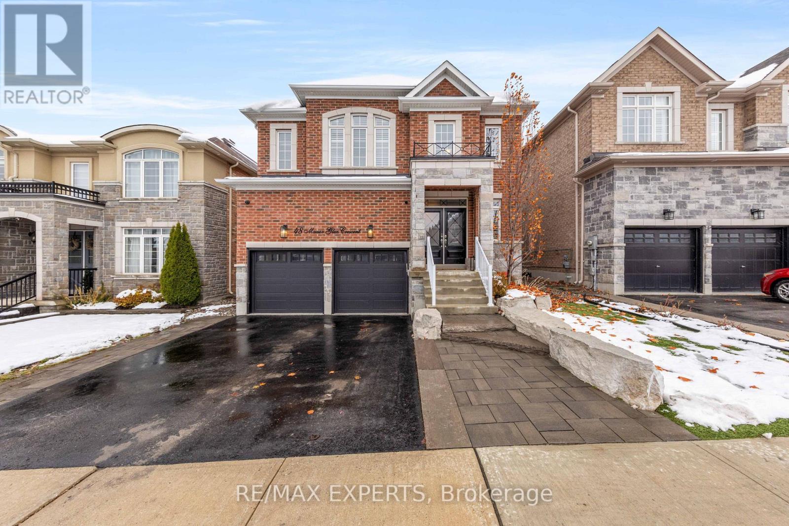 48 Manor Glen Crescent, East Gwillimbury, Ontario  L0G 1M0 - Photo 3 - N12545102