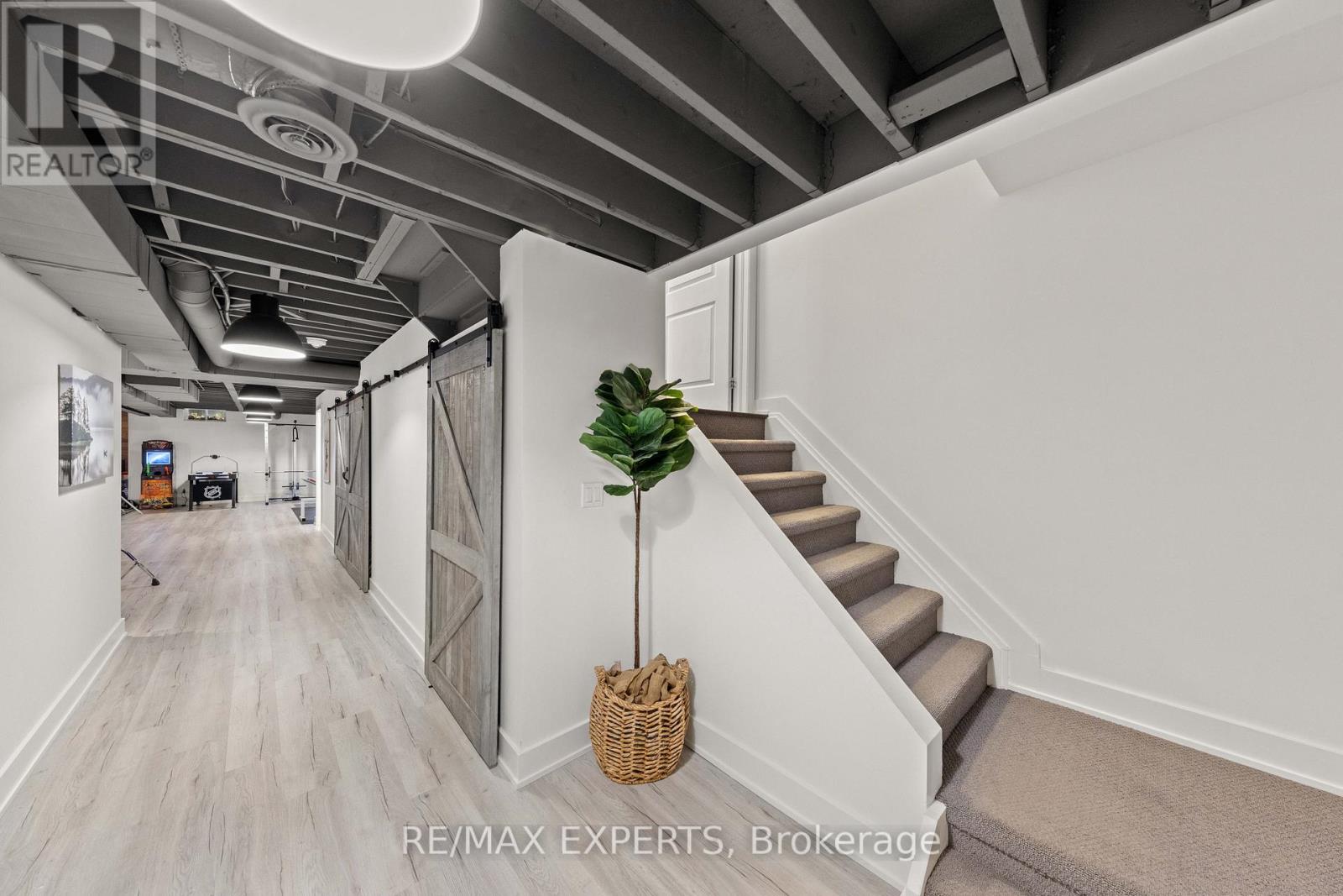 48 Manor Glen Crescent, East Gwillimbury, Ontario  L0G 1M0 - Photo 37 - N12545102