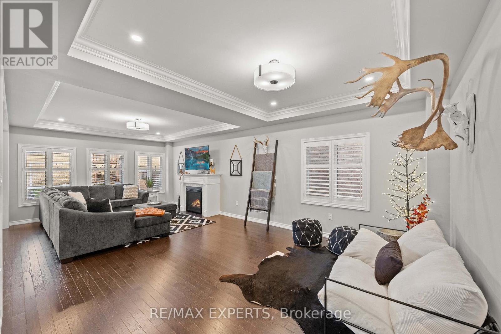 48 Manor Glen Crescent, East Gwillimbury, Ontario  L0G 1M0 - Photo 9 - N12545102