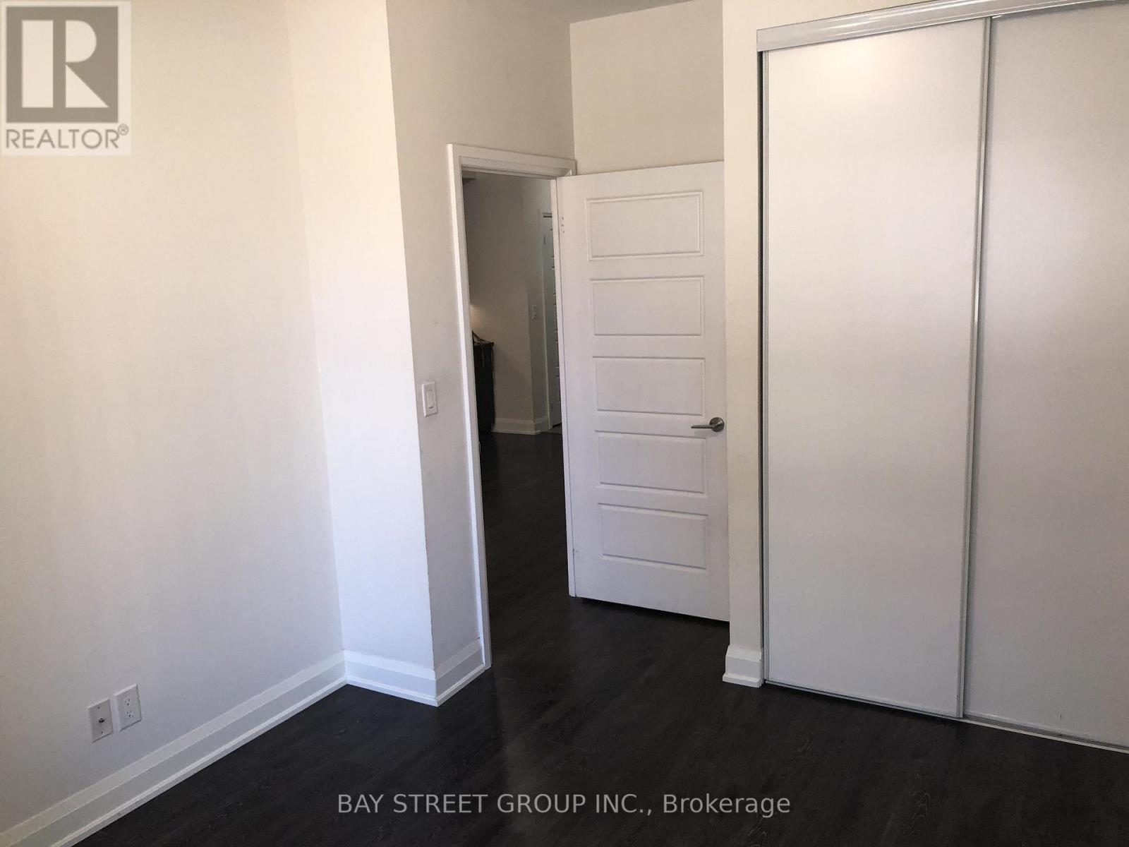 101 - 1 Uptown Drive, Markham, Ontario  L3R 5C1 - Photo 8 - N12553496