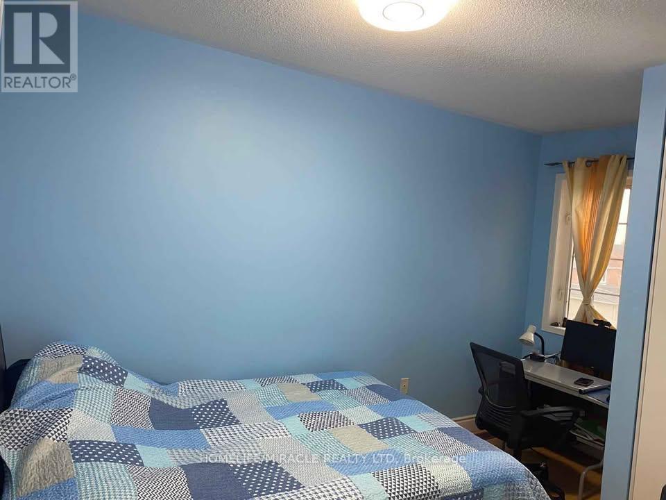 8 - 878 Scollard Court, Mississauga, Ontario  L5V 2R5 - Photo 10 - W12553490