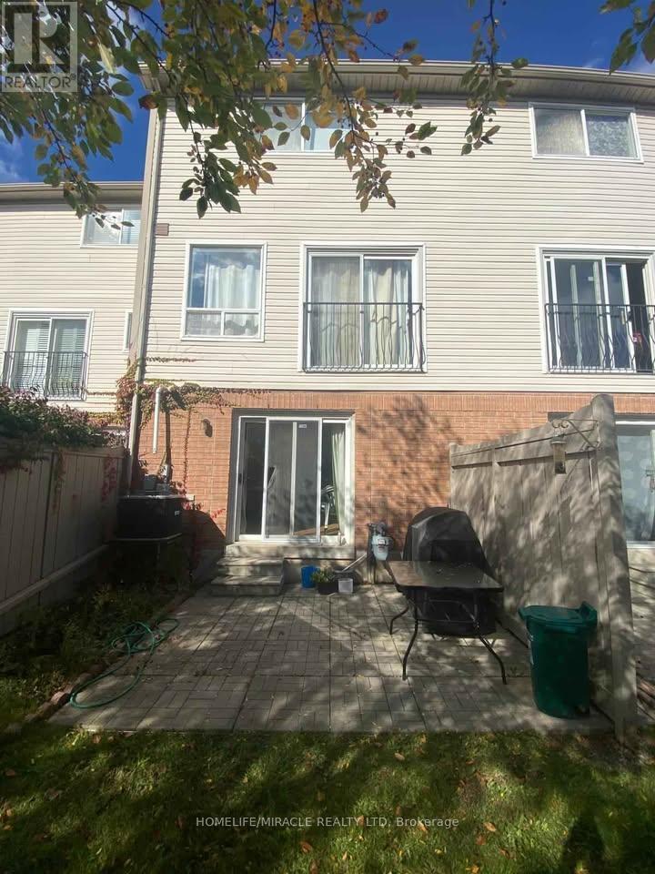 8 - 878 Scollard Court, Mississauga, Ontario  L5V 2R5 - Photo 16 - W12553490