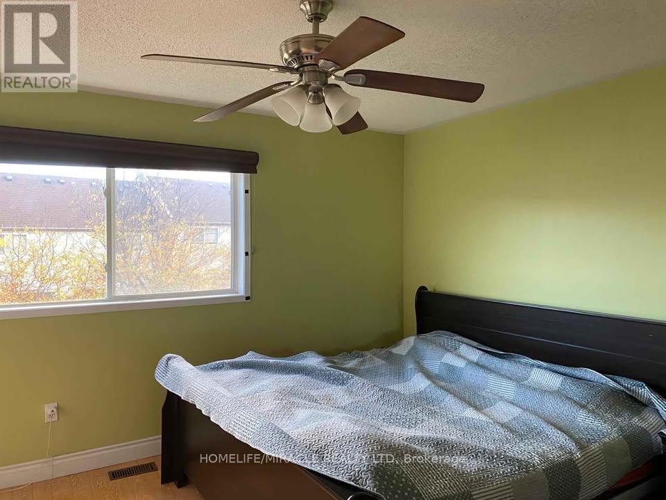 8 - 878 Scollard Court, Mississauga, Ontario  L5V 2R5 - Photo 9 - W12553490