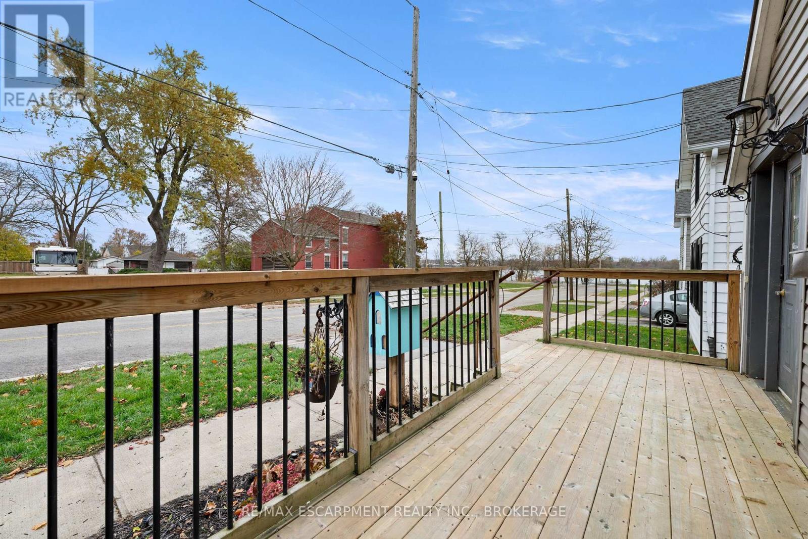 15 Phipps Street, Fort Erie, Ontario L2A 2V1 - Photo 11 - X12553516