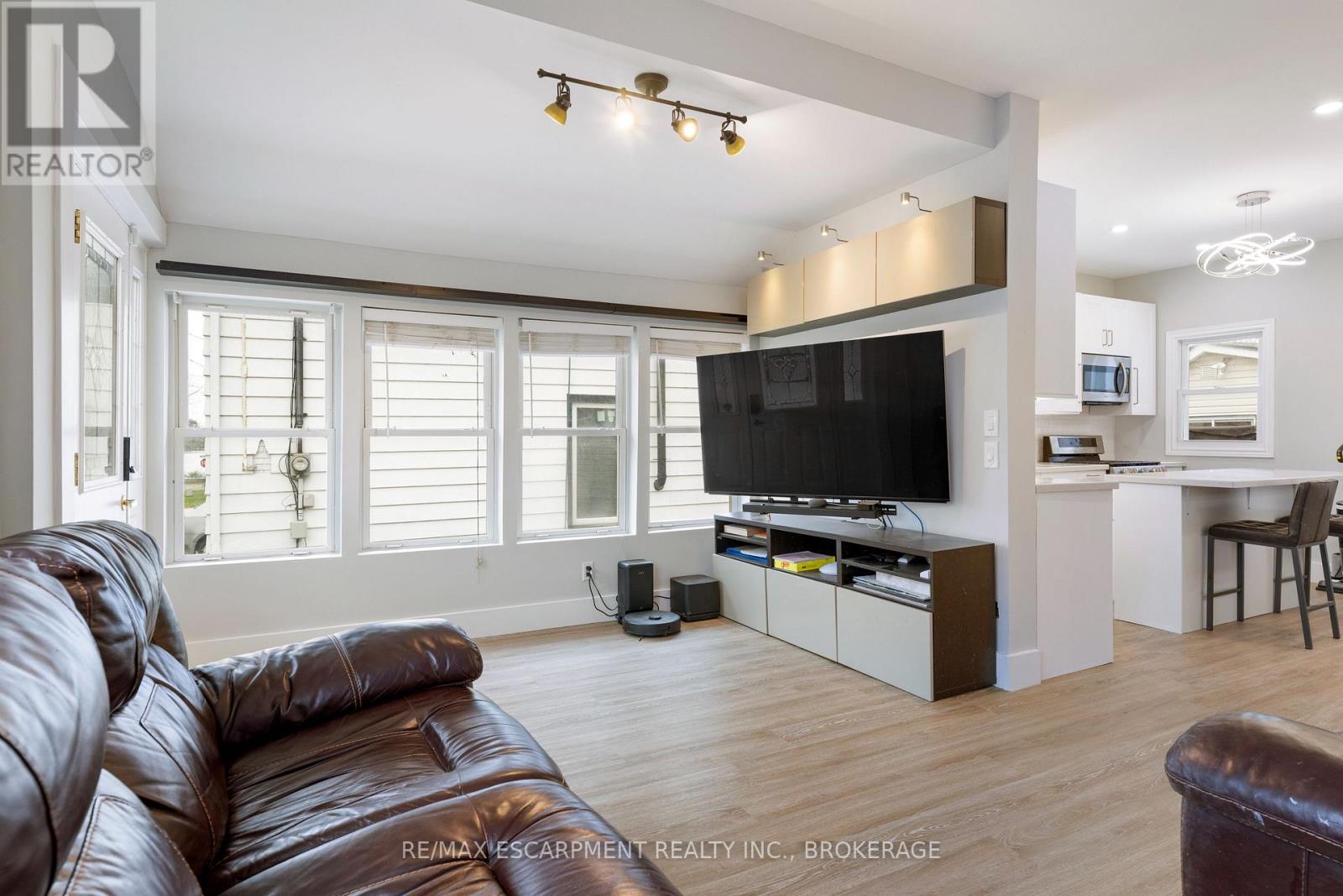 15 Phipps Street, Fort Erie, Ontario L2A 2V1 - Photo 16 - X12553516