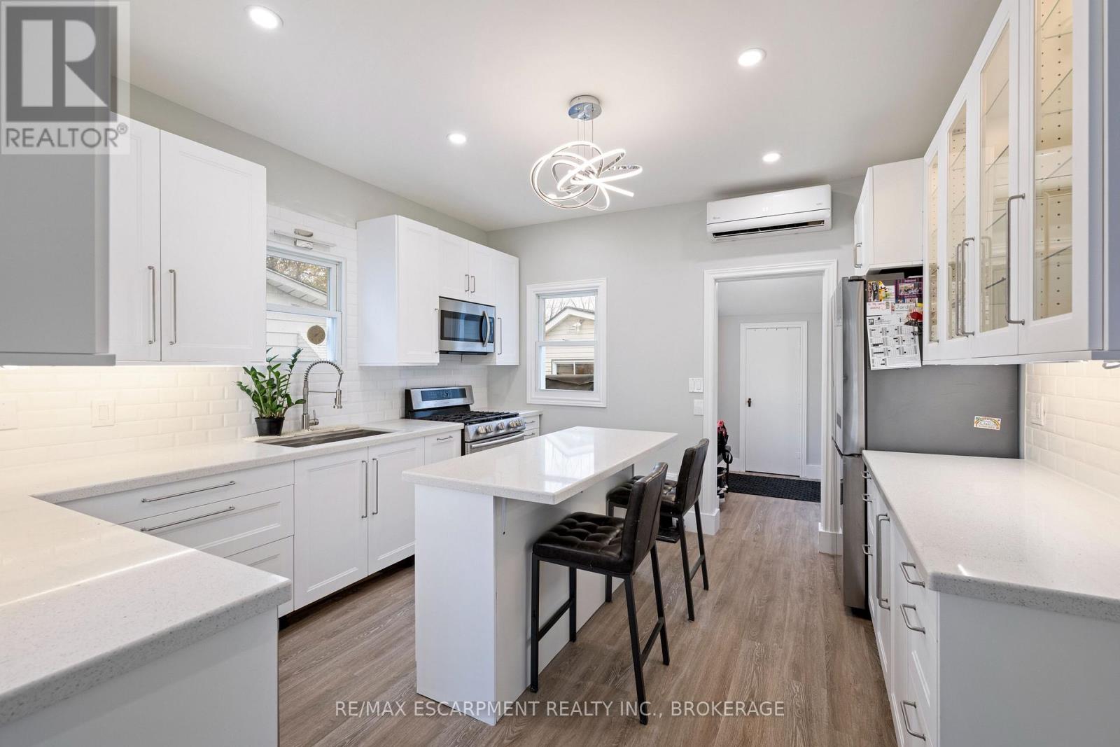 15 Phipps Street, Fort Erie, Ontario L2A 2V1 - Photo 20 - X12553516