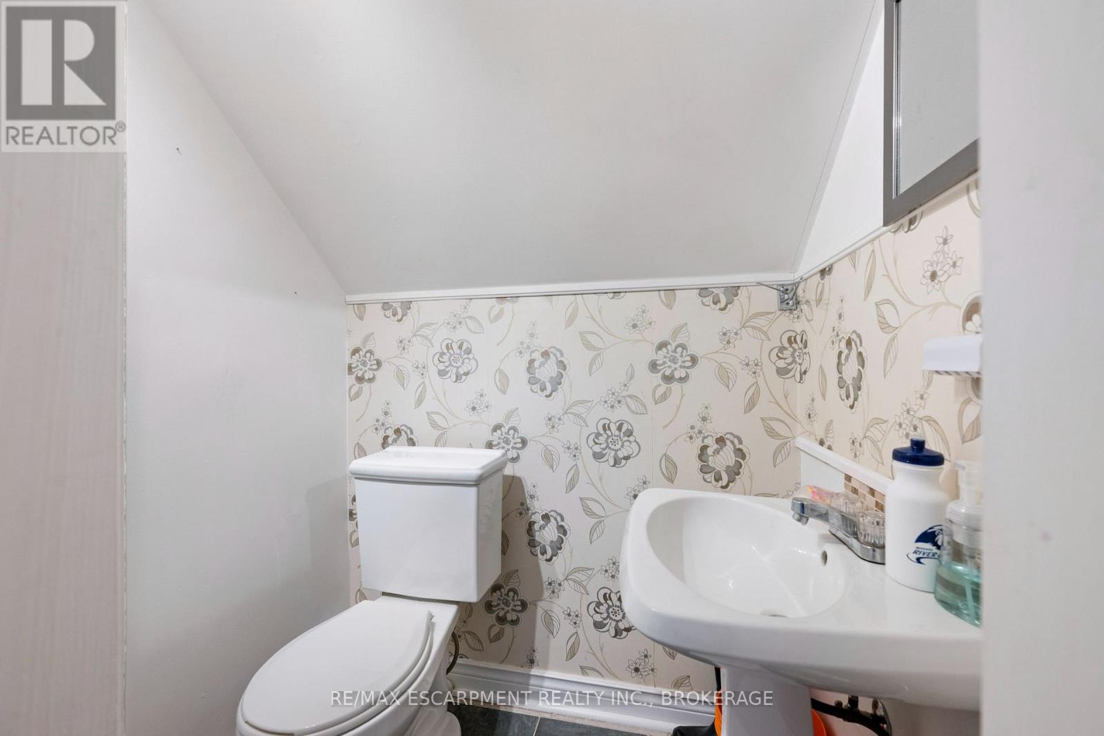 15 Phipps Street, Fort Erie, Ontario L2A 2V1 - Photo 28 - X12553516