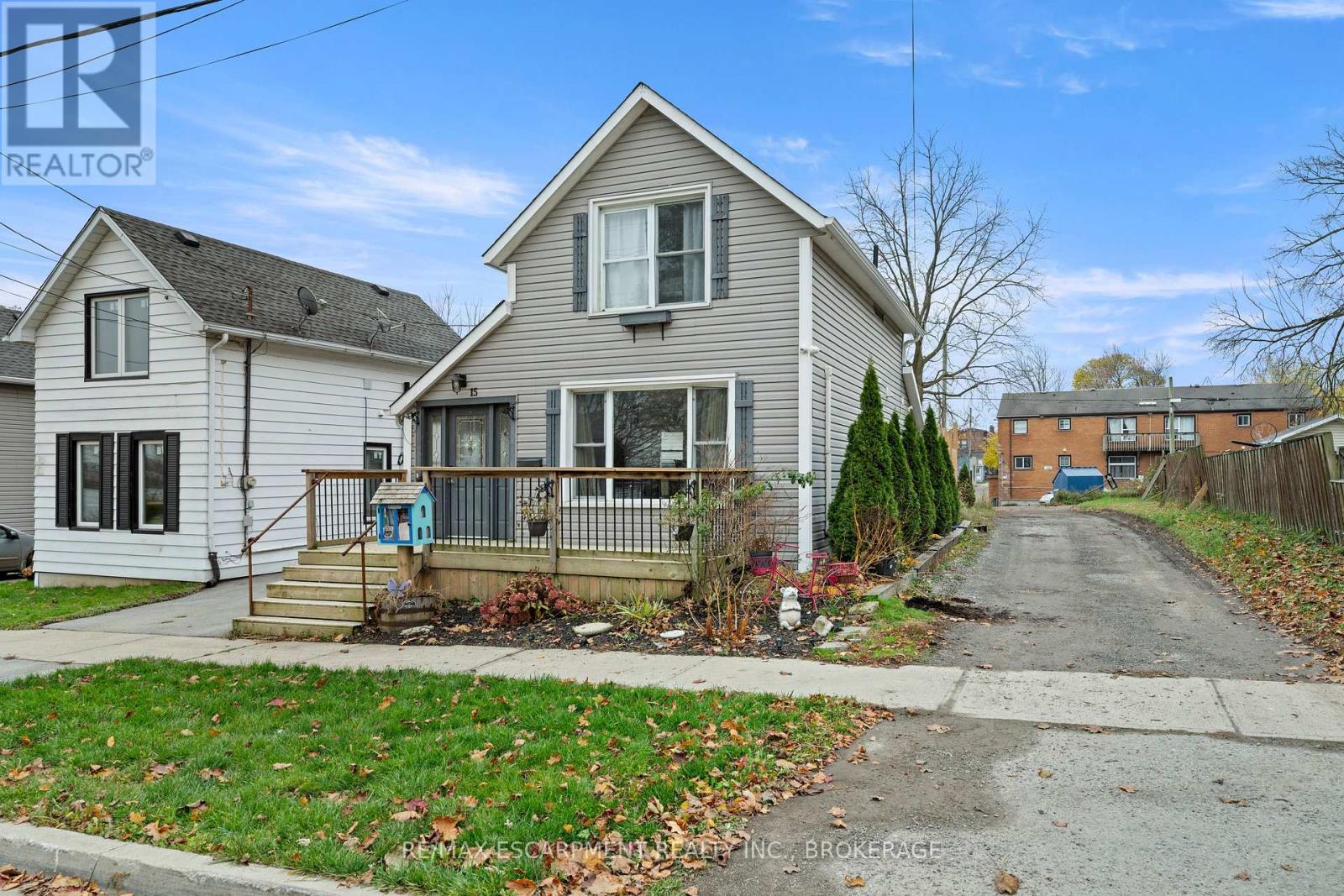 15 Phipps Street, Fort Erie, Ontario L2A 2V1 - Photo 7 - X12553516