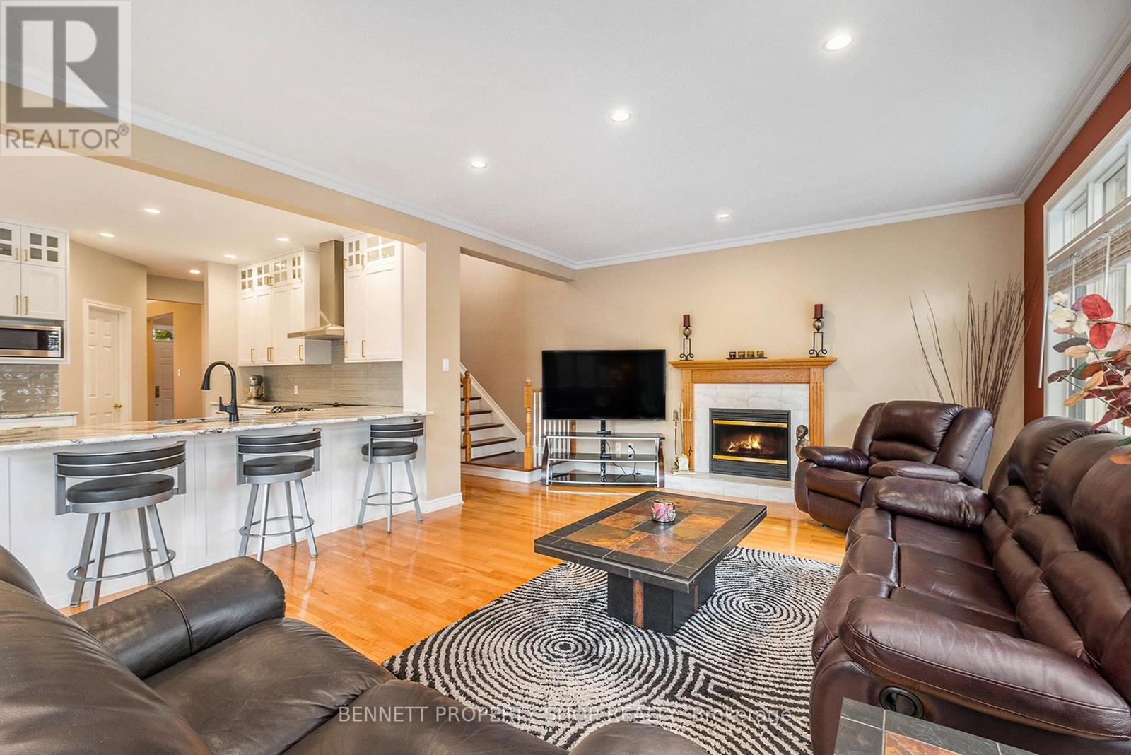 578 Devonwood Circle, Ottawa, Ontario  K1T 4E6 - Photo 6 - X12552242