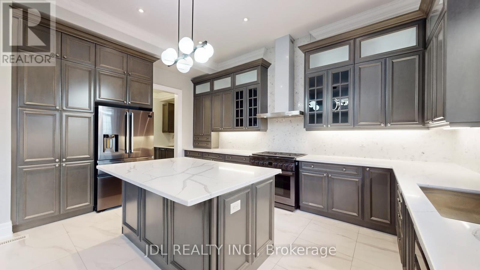 87 Bremner Street, Whitby, Ontario L1R 0P9 - Photo 12 - E12553520