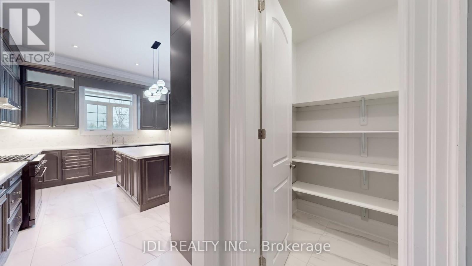 87 Bremner Street, Whitby, Ontario L1R 0P9 - Photo 15 - E12553520